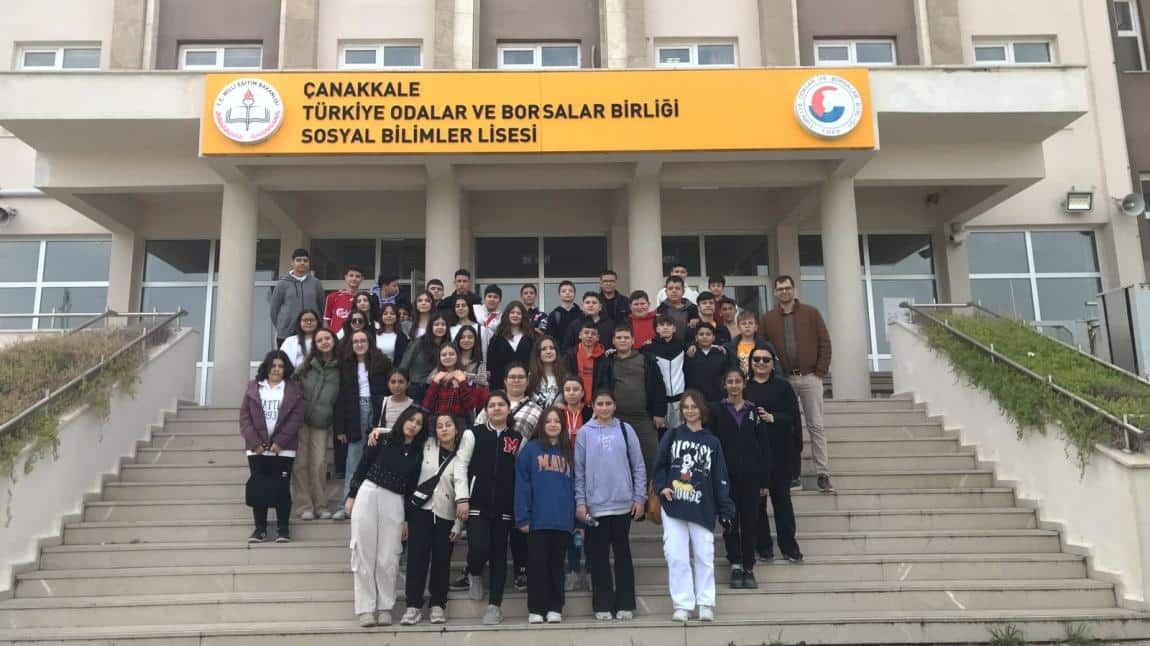  Ayvacık Atatürk Ortaokulu 8. Sınıf Öğrencileri Çanakkale'de